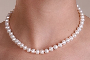 Collier de Perles de Culture Eau Douce Blanc 9.5mm AA+