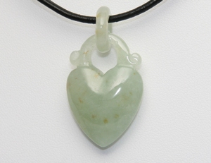 Pendentif Coeur en Jade