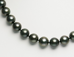Collier Perles de Culture de Tahiti Rondes AA+ 8 à 10mm